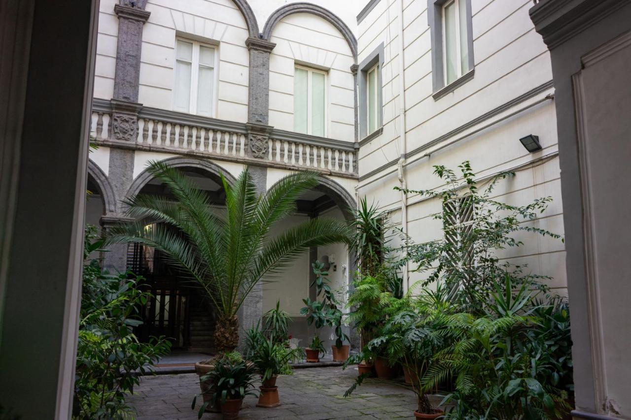 ホテル Palazzo Il Convento ナポリ エクステリア 写真
