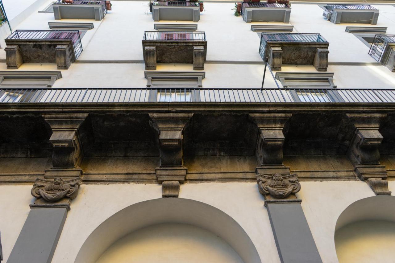 ホテル Palazzo Il Convento ナポリ エクステリア 写真