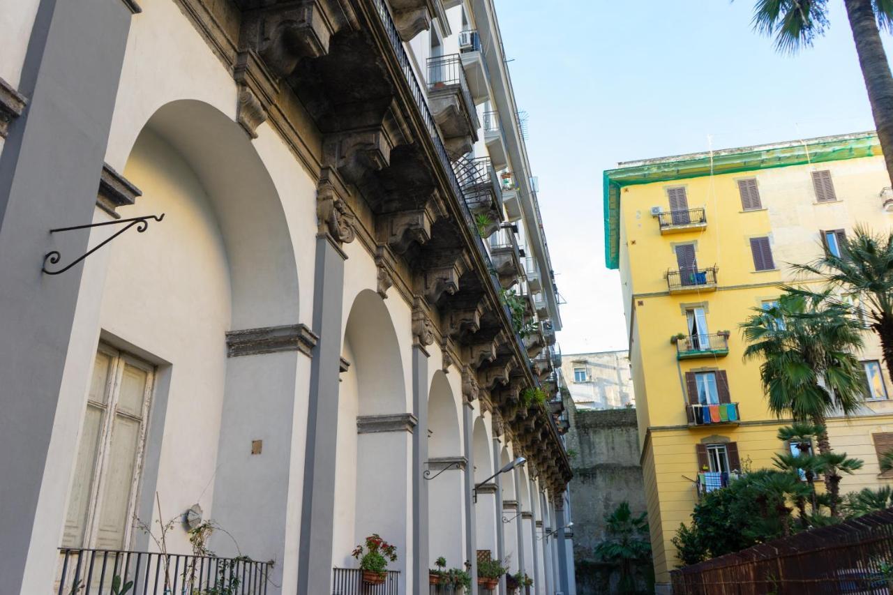 ホテル Palazzo Il Convento ナポリ エクステリア 写真